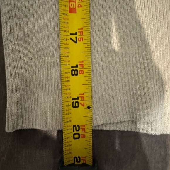 EMANUEL UNGARO Beige Button-Up Silk Cardigan Size M Classic Timeless Elegant - Picture 13 of 13